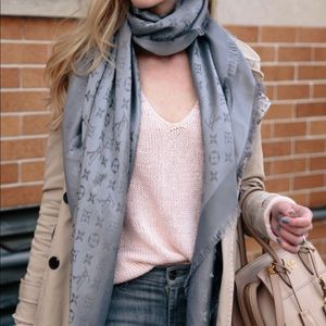 Authentic Louis Vuitton Scarf / Shawl in Grey&Silver